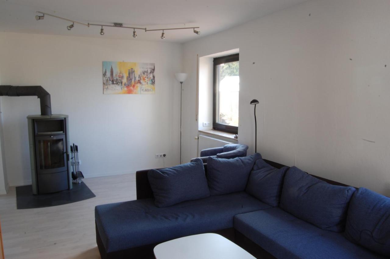 Wohnung Mit Kamin Terrasse Und Grill In Der Naehe Von Nuernberg Burgthann エクステリア 写真