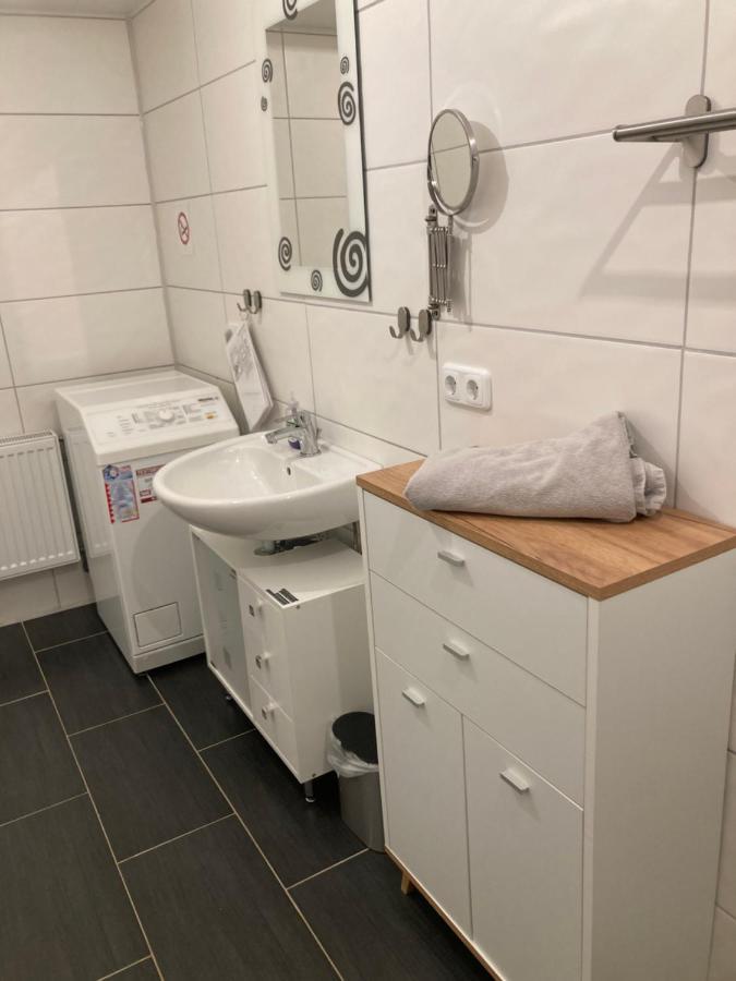 Wohnung Mit Kamin Terrasse Und Grill In Der Naehe Von Nuernberg Burgthann エクステリア 写真